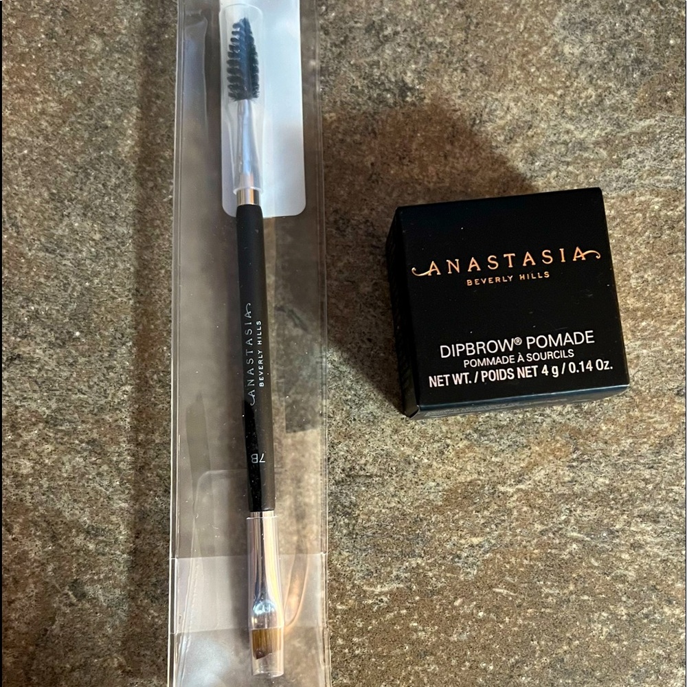 *SOLD* Anastasia Beverly Hills Brow Pomade NWT